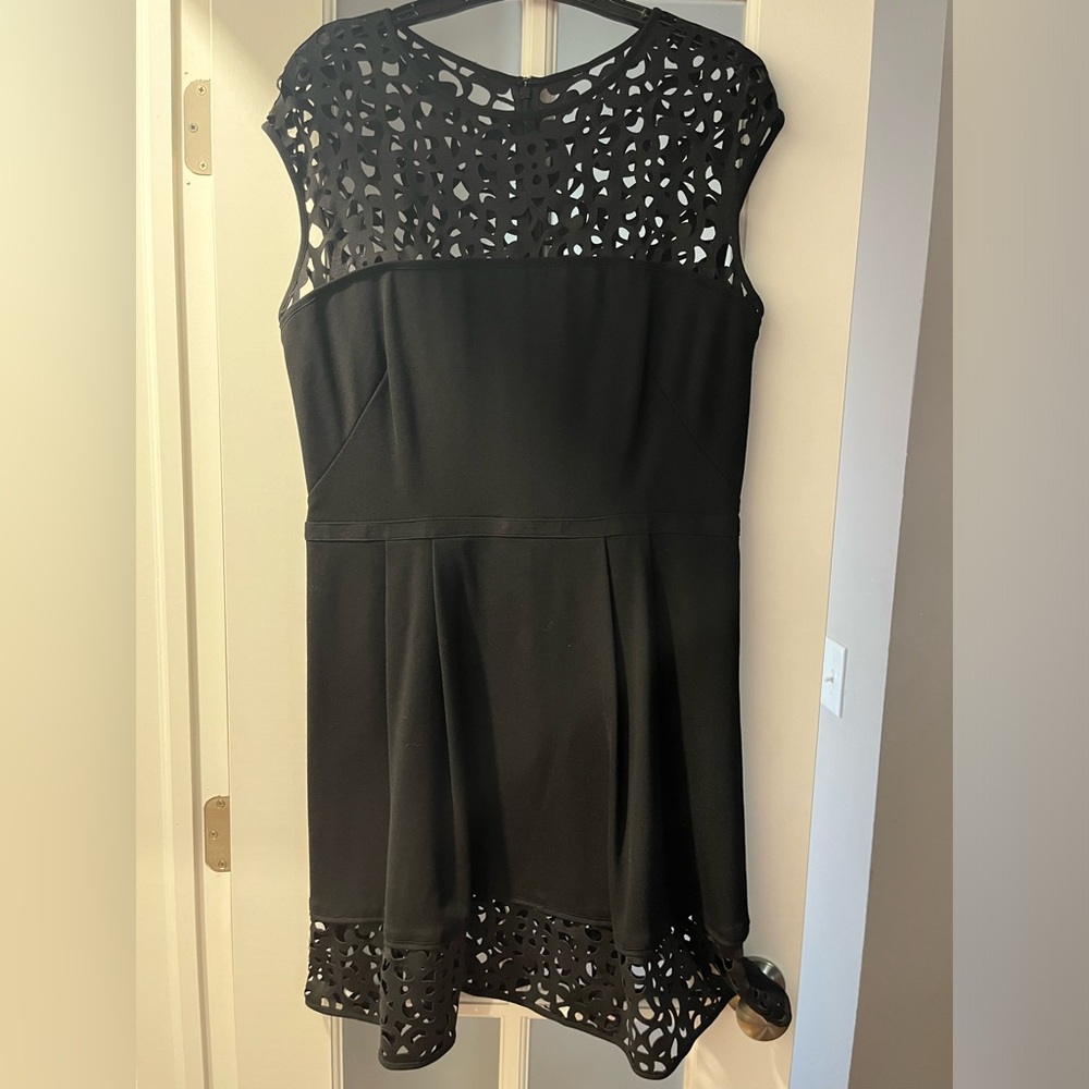Lauren Ralph Lauren Black Laser Cut Flare Dress 14